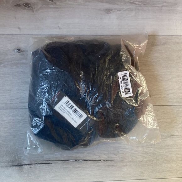 PrettyLittleThing Recycled Plus Black V Neck‎ Crop Sweatshirt Size 12 in Black - Picture 6 of 8